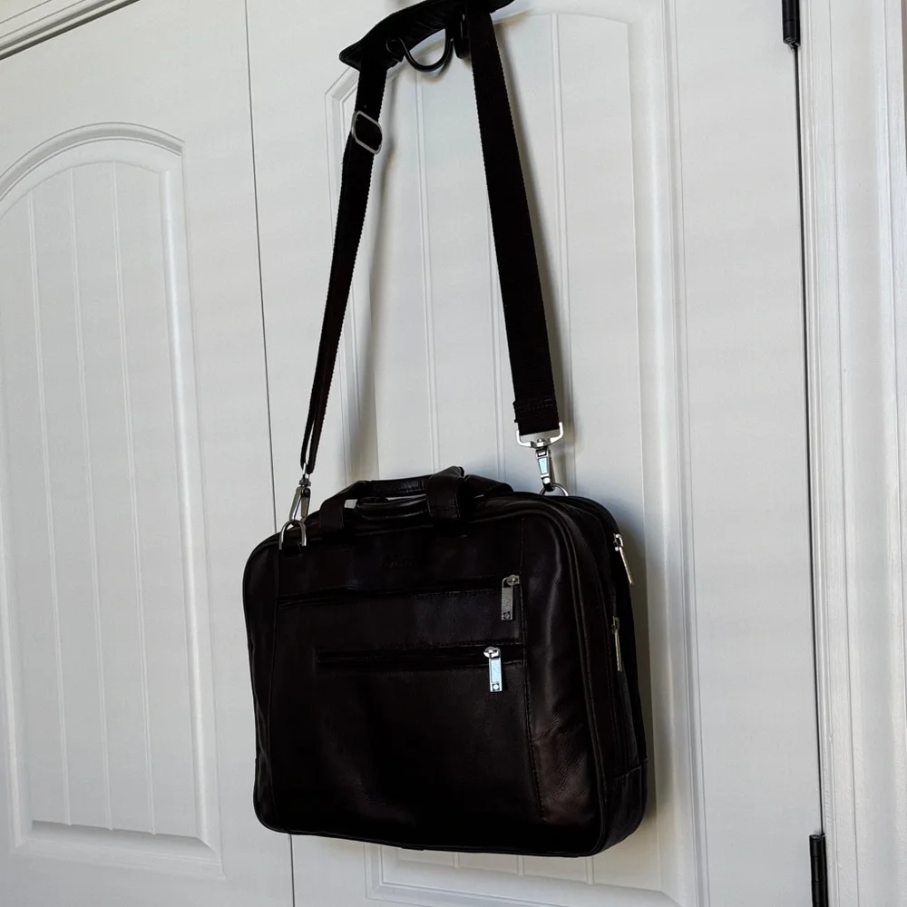 Kenneth Cole Reaction Dark Brown Leather Briefcase